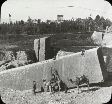 Colossal_Hewn_Block,_Ancient_Quarries_Baalbek