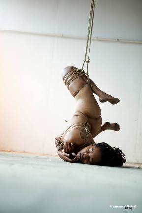Shibari photo by Amaury Grisel