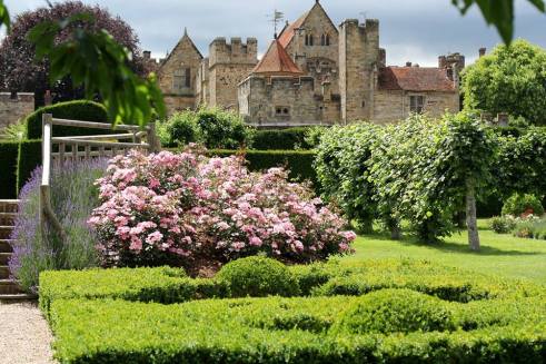 Penshurst-Place-Gardens